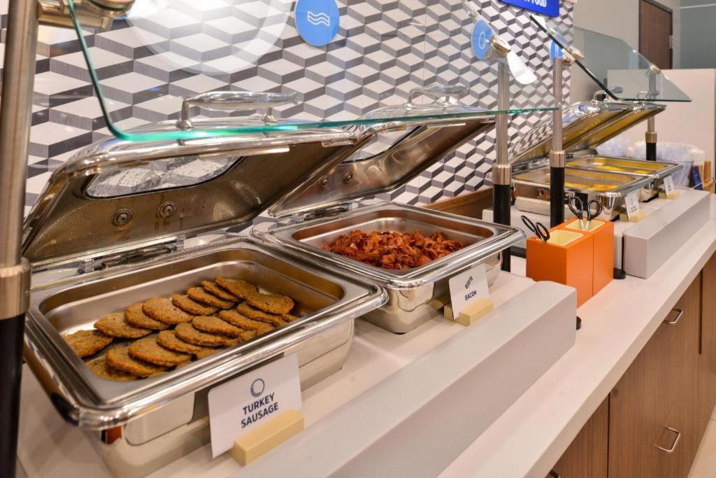 Holiday Inn Express Camden Hotel By Ihg Ngoại thất bức ảnh