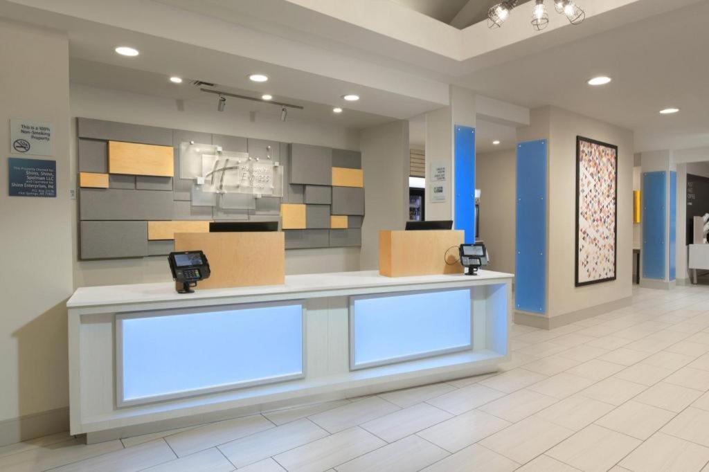 Holiday Inn Express Camden Hotel By Ihg Ngoại thất bức ảnh