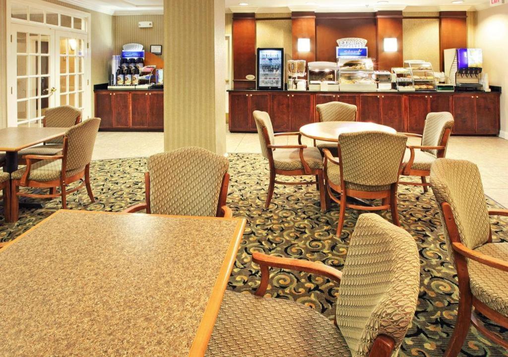 Holiday Inn Express Camden Hotel By Ihg Ngoại thất bức ảnh
