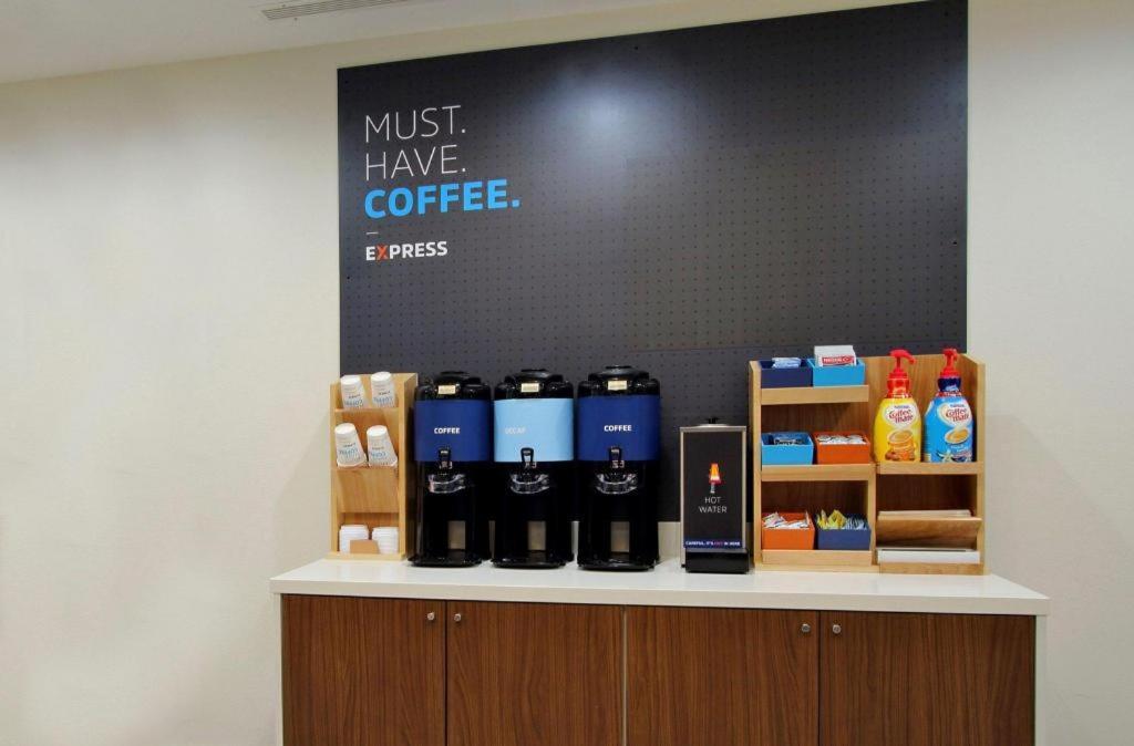 Holiday Inn Express Camden Hotel By Ihg Ngoại thất bức ảnh